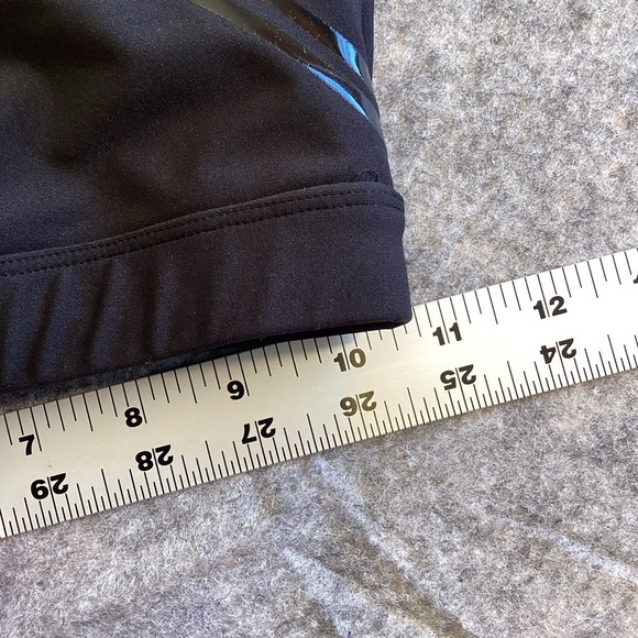 White Fox Active High Alert Limitless Sports Bra, Black - Size XS - Picture 8 of 8